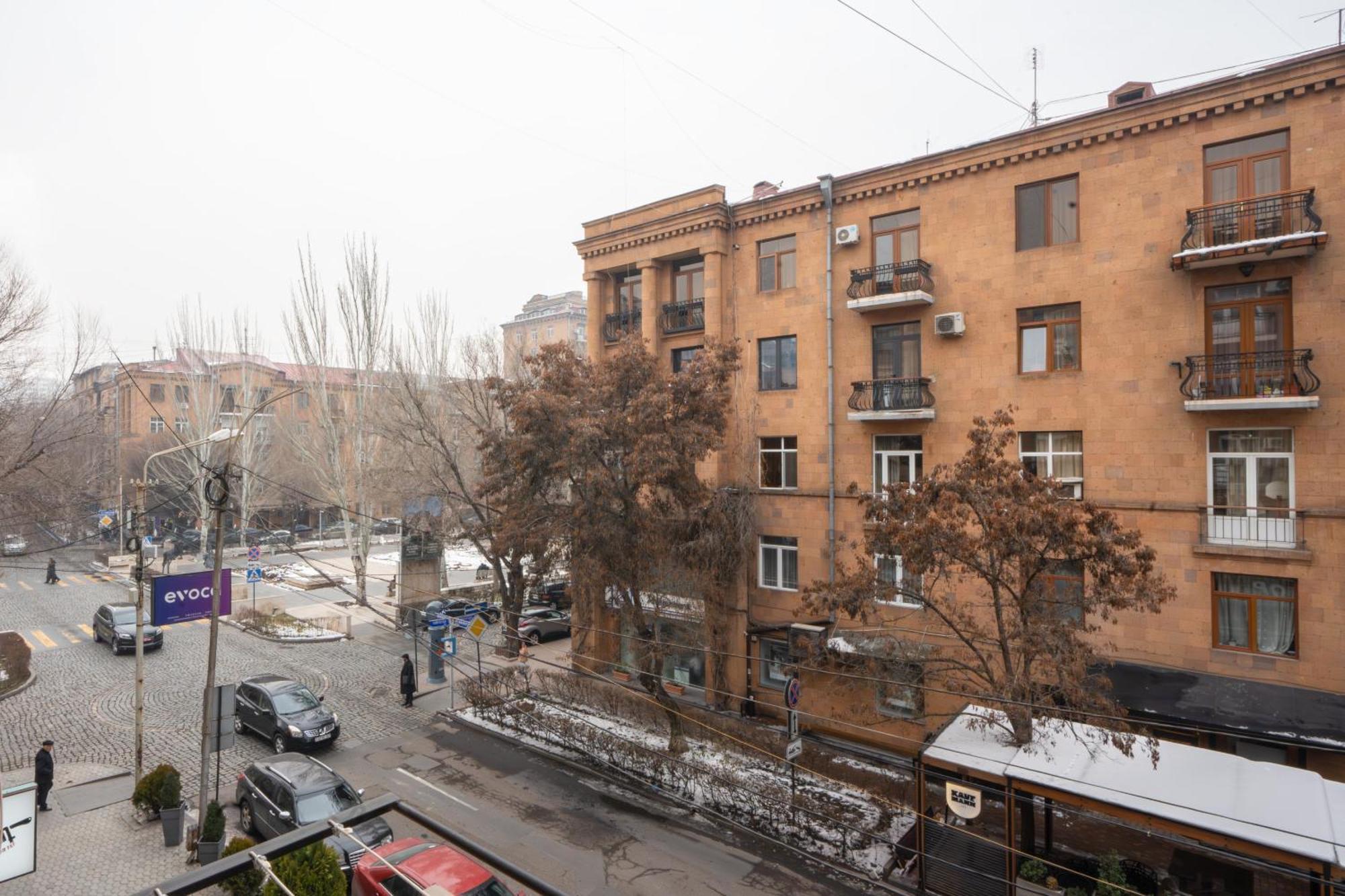 Ris Central Apartments Єреван Екстер'єр фото